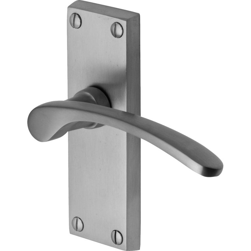 Sophia handle lever latch on short plate satin chrome